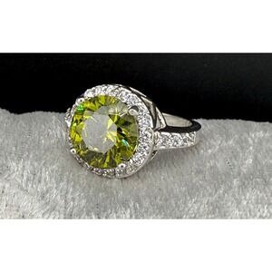 Rhinestone Cocktail Ring Signed Green Silver Tone Signed Size 9